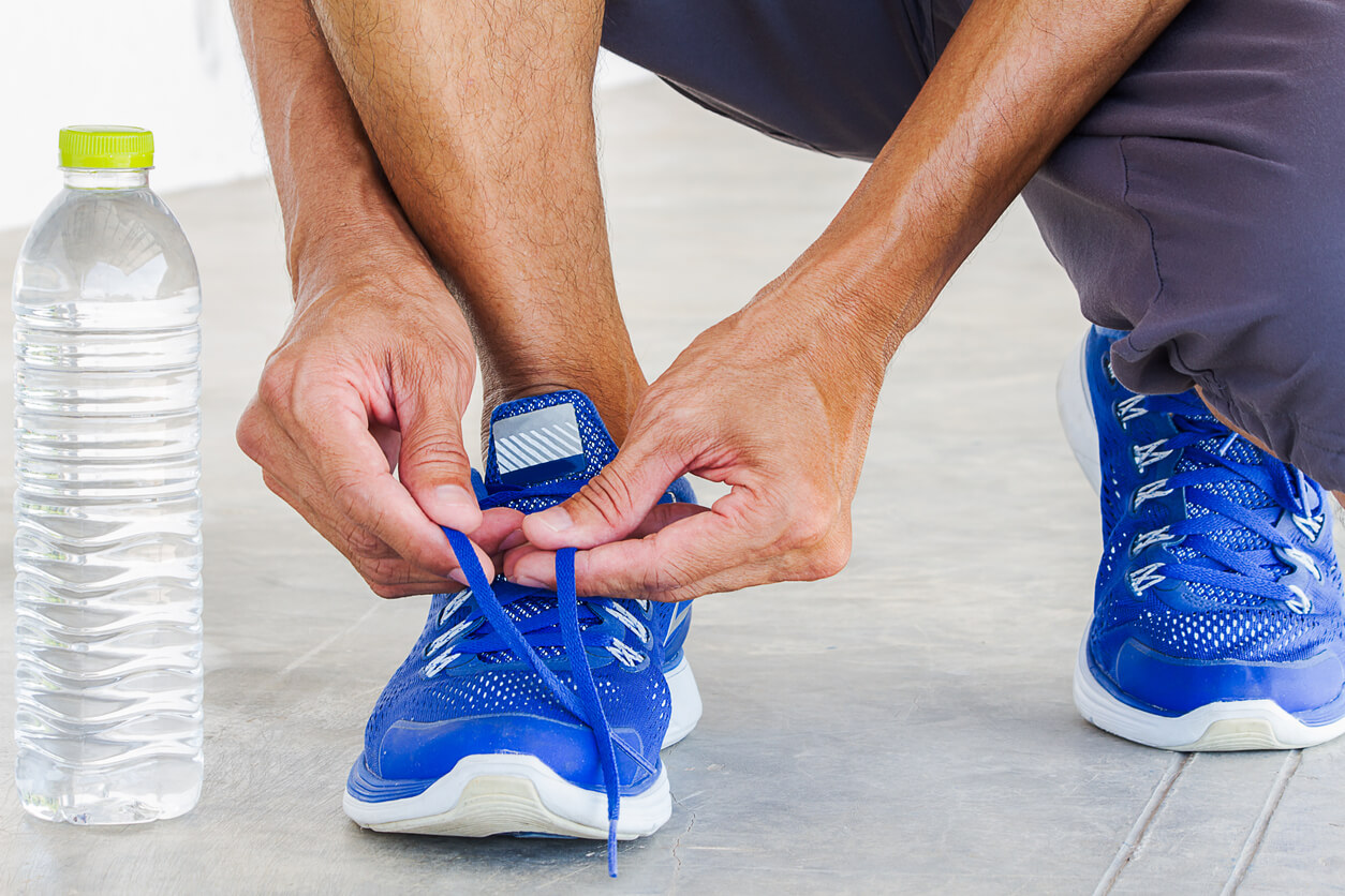 athlete getting ready to workout, having fueled well with good nutrition